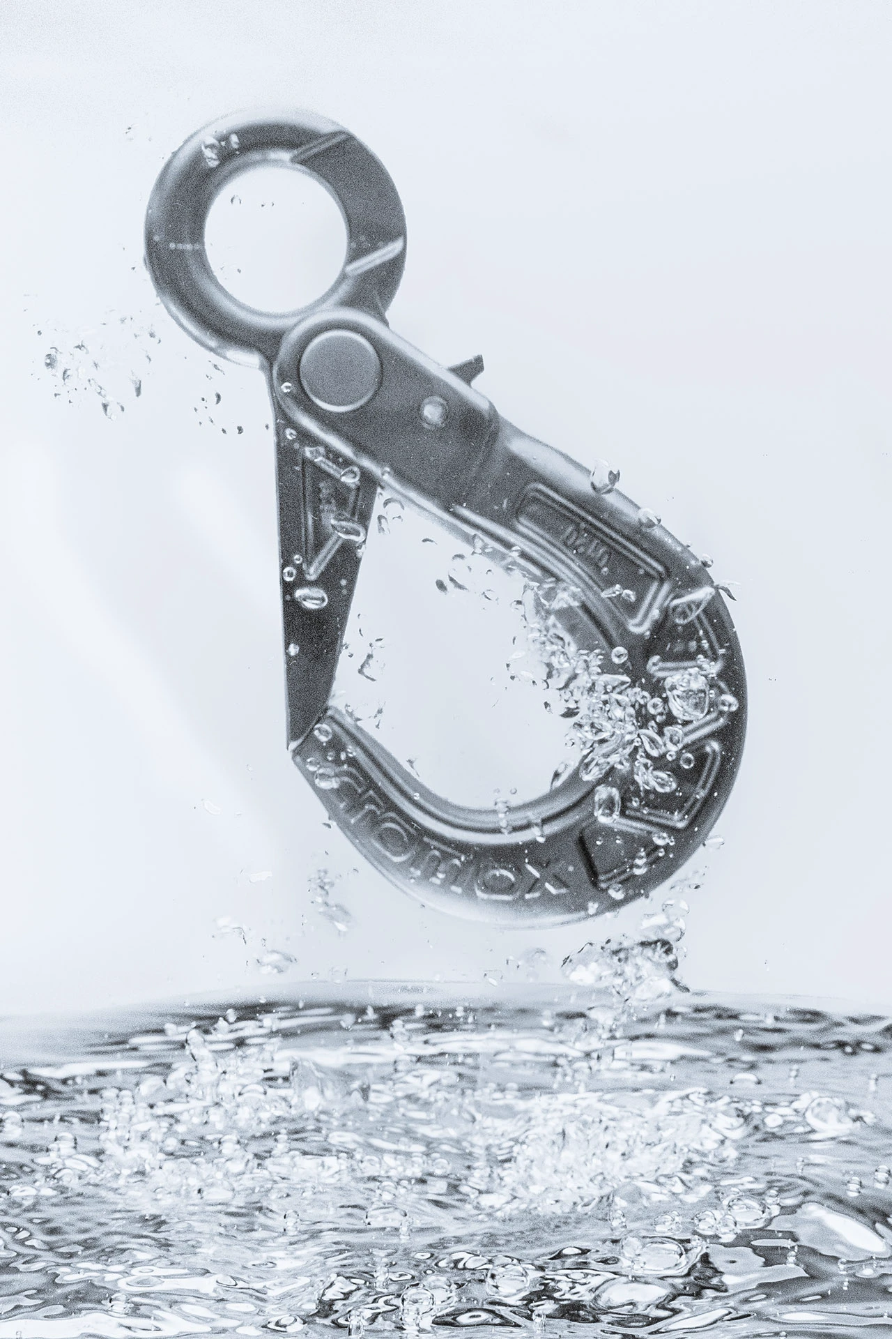 COSL-05 - Self Locking Eye Hook