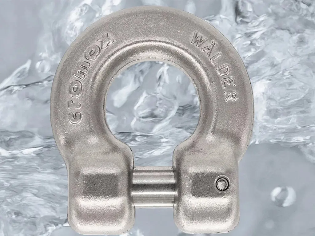 clevis_shackle front view in water